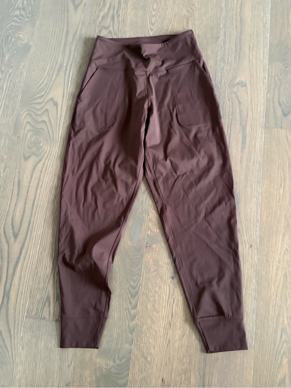 High-Waist Stretch Joggers in Deep Brown